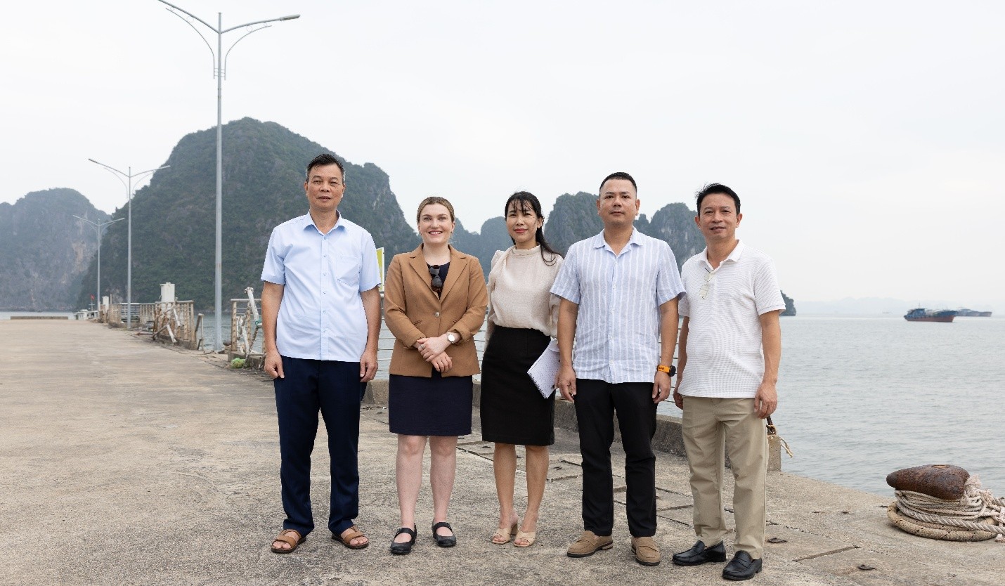 Ban Quản lý di sản thế giới vịnh Hạ Long – Yên Tử đón đoàn công tác đại sứ quán Hoa Kỳ đến thăm và làm việc