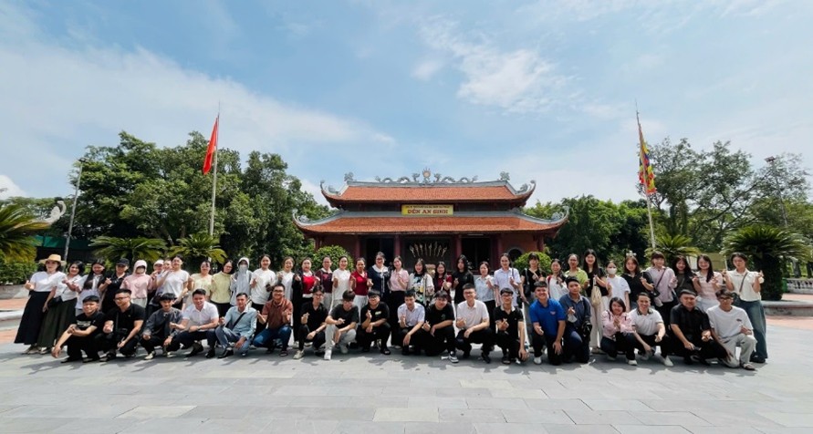 Về miền di sản nhà Trần - Tìm hiểu lịch sử, bồi đắp lý tưởng