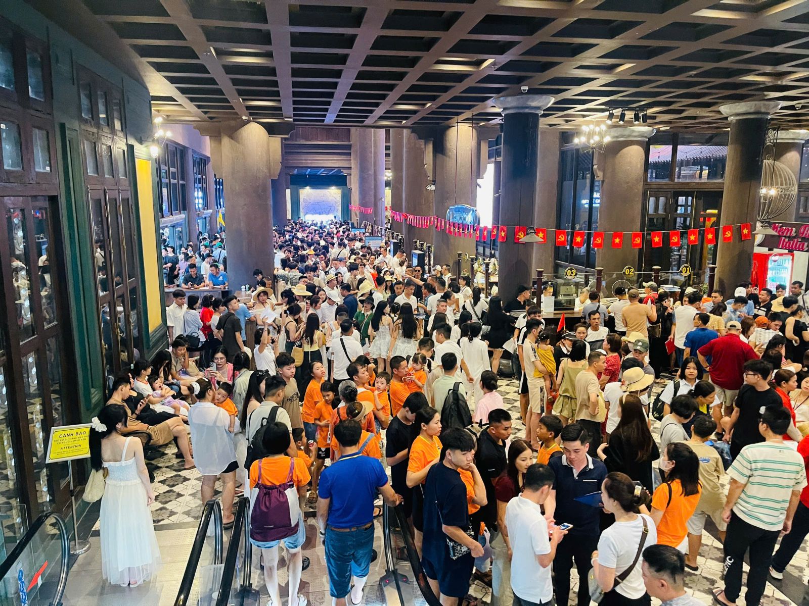 Sẵn sàng phương án bầu cử cho khách du lịch