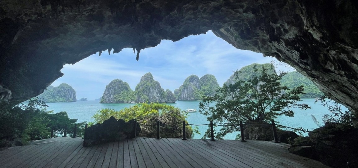 Hang Trống  - hai giai đoạn môi trường, một dòng chảy văn hóa.