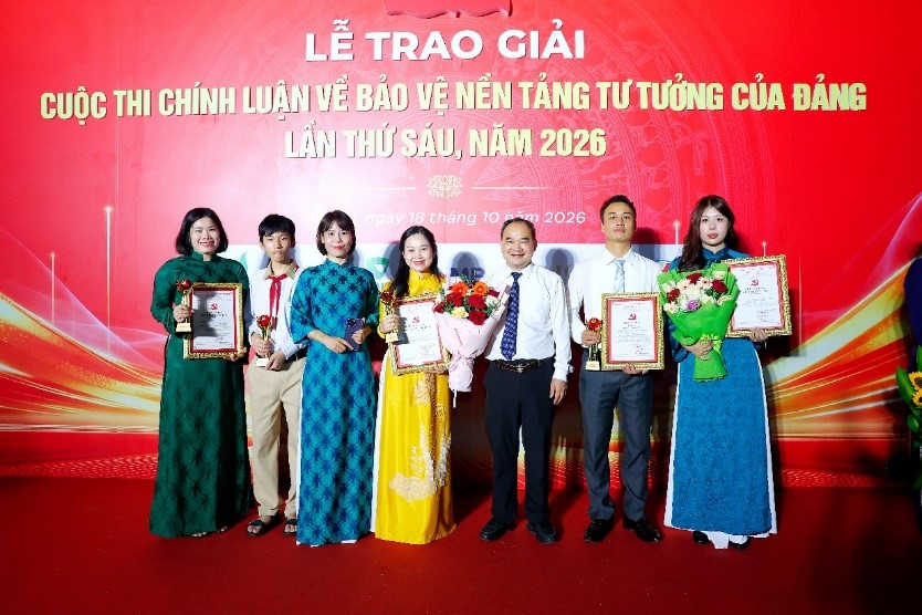 Đảng viên Ban Quản lý di sản thế giới vịnh Hạ Long – Yên Tử đạt giải C cuộc thi chính luận bảo vệ nền tảng tư tưởng của Đảng năm 2026