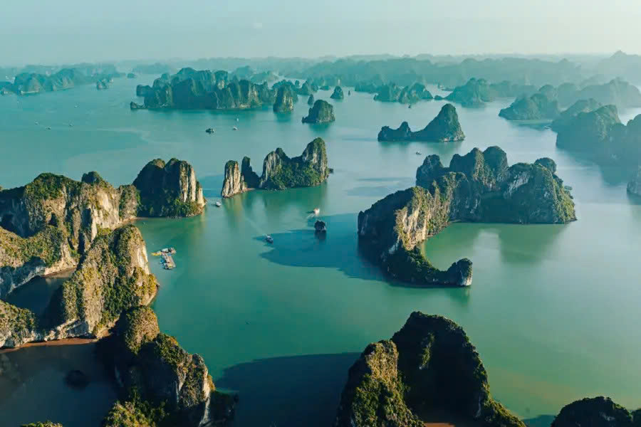 Vịnh Hạ Long trong thơ văn Việt Nam: Từ cảm hứng trung đại đến thơ văn đương đại