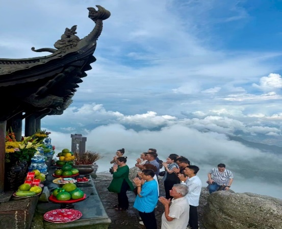 Mùa Vu Lan báo hiếu - Nét đẹp văn hóa trong không gian di sản Yên Tử