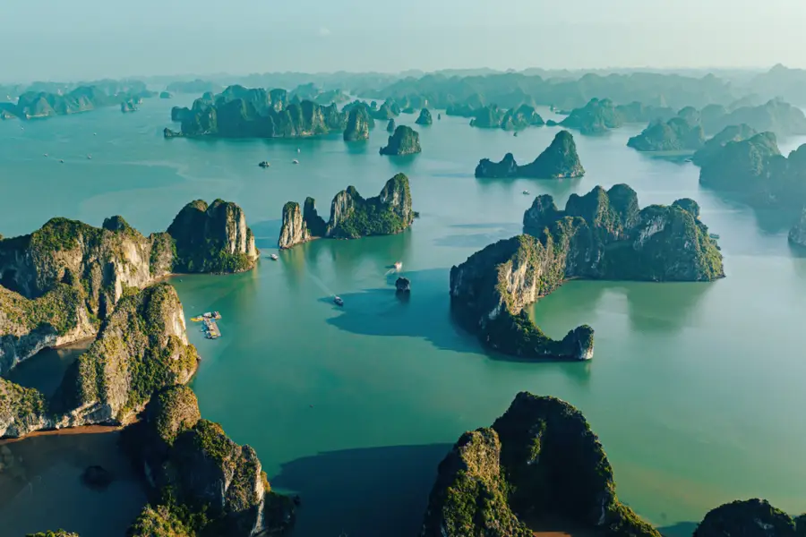 Khám phá vịnh Hạ Long I - Fukex
