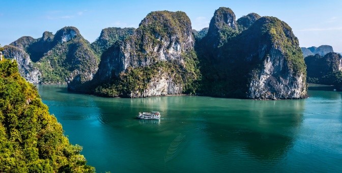 “Giải mã” sắc xanh ngọc của Di sản thiên nhiên thế giới vịnh Hạ Long