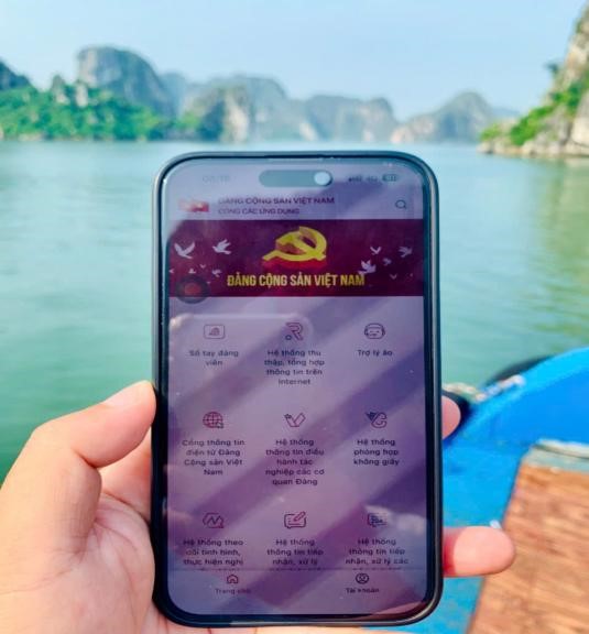 Triển khai hiệu quả ứng dụng Sổ tay Đảng viên điện tử trong môi trường công tác đặc thù