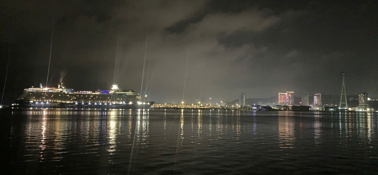 Hạ Long về đêm – lung linh vẻ đẹp của vịnh di sản