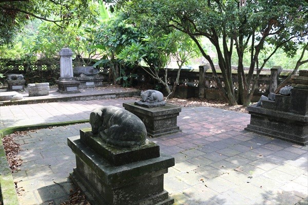 Hệ thống tượng đá ở Ngải Sơn lăng - Giá trị lịch sử và nghệ thuật đặc sắc