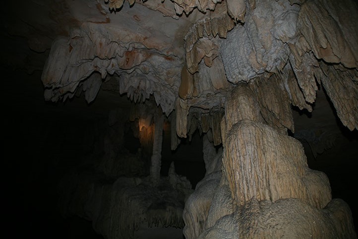 Giá trị địa chất - địa mạo của vịnh Hạ Long