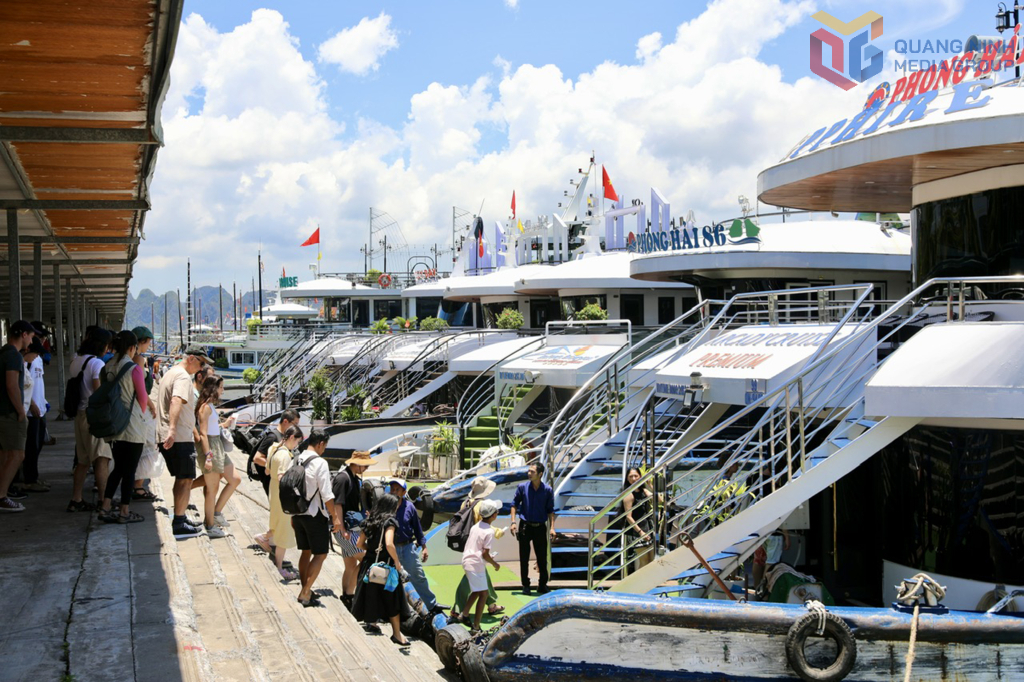 Siết chặt an toàn tàu du lịch ngay từ gốc