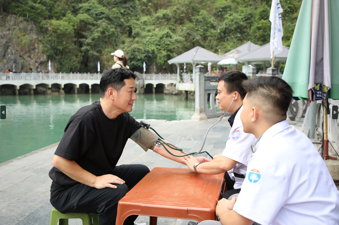 Từ 2/4, triển khai tổ y tế thường trực, sẵn sàng cấp cứu, xử trí các tình huống trên vịnh Hạ Long