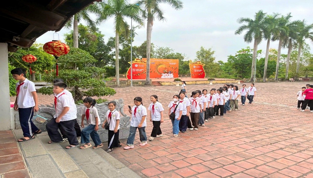 Hành trình về nguồn