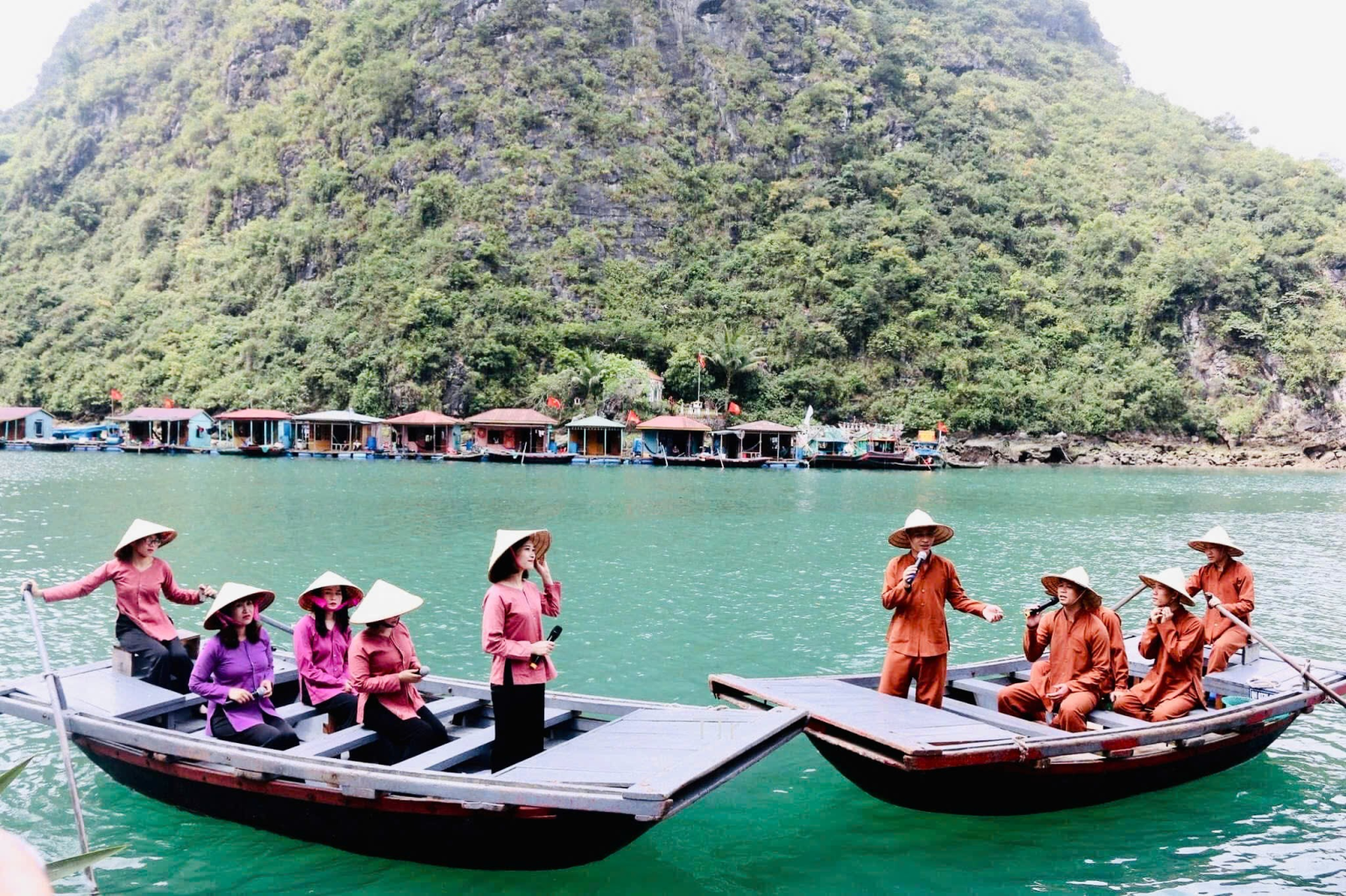 Ký ức vạn chài Hạ Long: Phần 8:  Hò biển - Chiếc cầu nối những mối duyên trên sóng