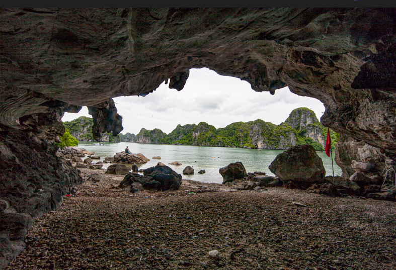 Hang Thầy- nơi thời gian ngưng đọng trong lòng di sản