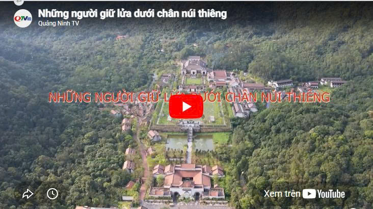 Những người giữ lửa dưới chân núi thiêng