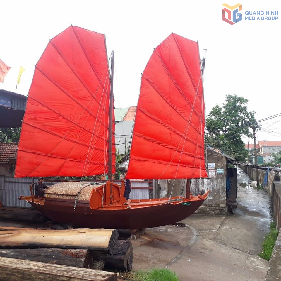 Chuyện phục dựng thuyền buồm cánh dơi