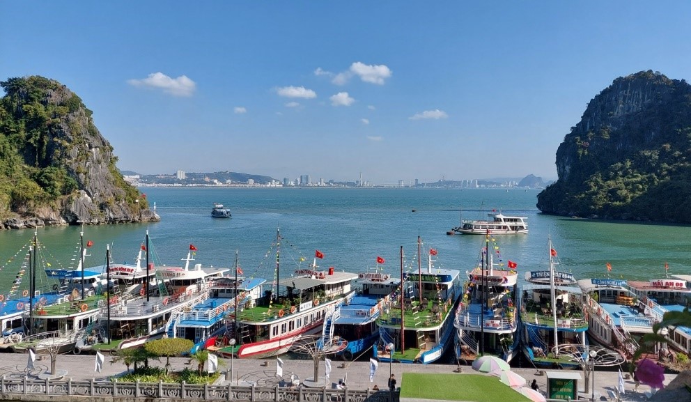 Tạm dừng cho phép rời cảng, bến các tàu thuyền hoạt động tham quan, lưu trú trên biển kể từ 07 giờ ngày 22/8/2026