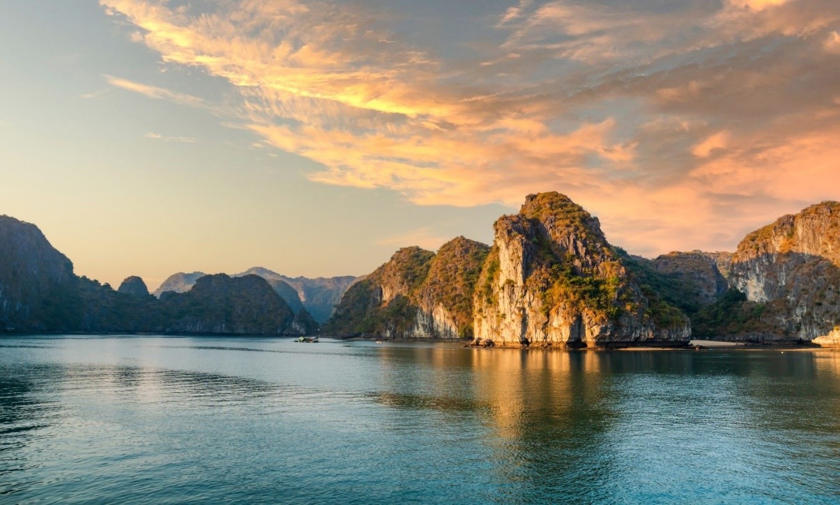 Vịnh Hạ Long - Dấu ấn thời gian và vẻ đẹp bốn mùa